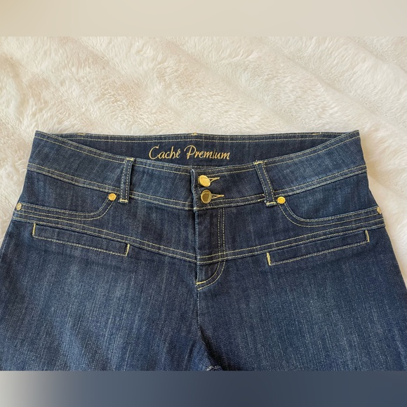 Cache Jeans. - Picture 2 of 11